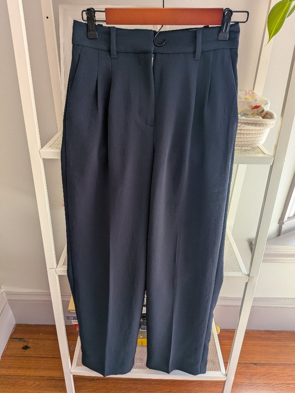 Aritzia Effortless Pant, like new